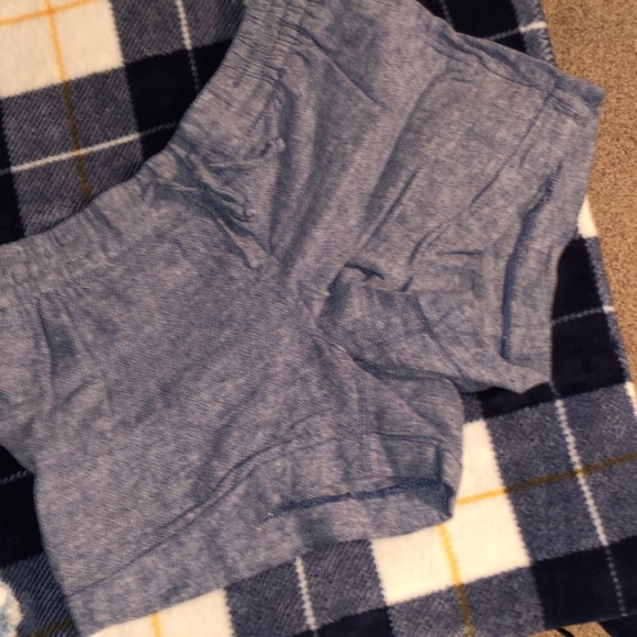 Clothes - Picture 3 of 16